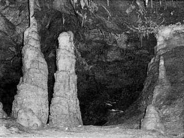 Казкові краєвиди Мармурової печери (Крим, плато Чатир-Даг)