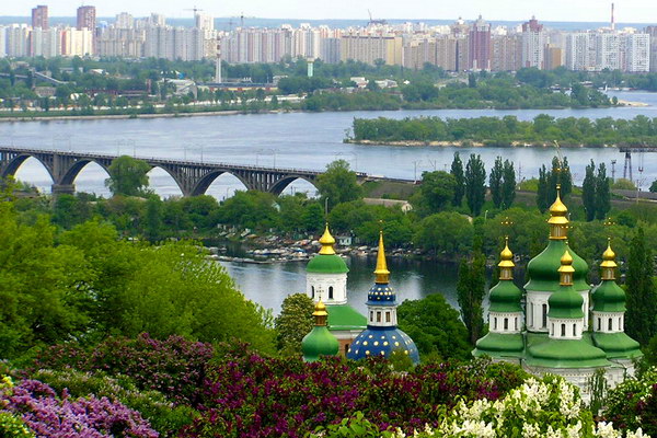 Панорама весеннего Киева